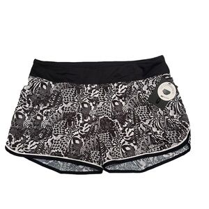 NWT SUGOI Fusion 4 inch Short in Black and White Floral
